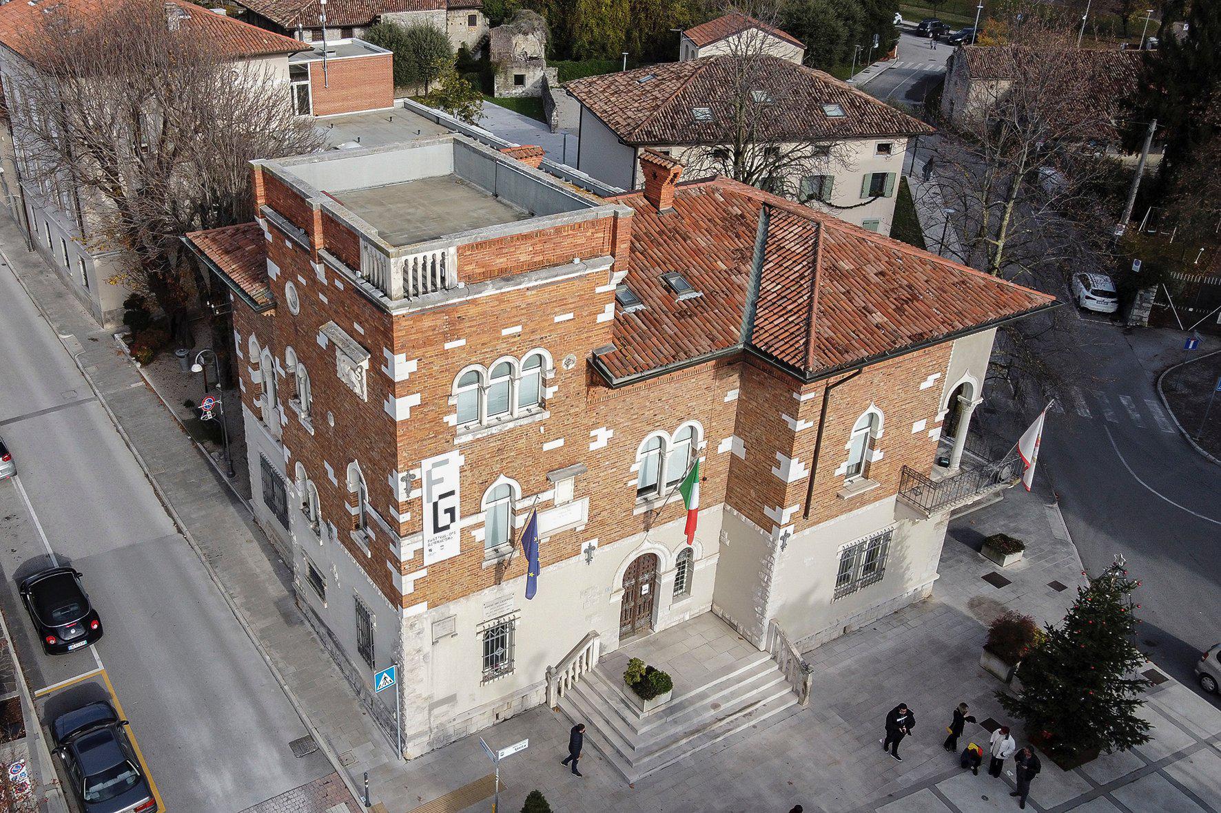 Immagine per A Ronchi la politica si combatte tra Peba e aumento delle bollette